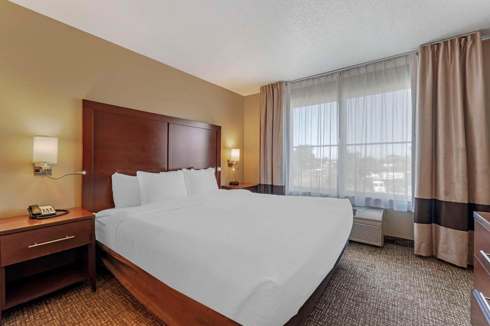 Comfort Inn Lathrop Stockton Airport Екстериор снимка