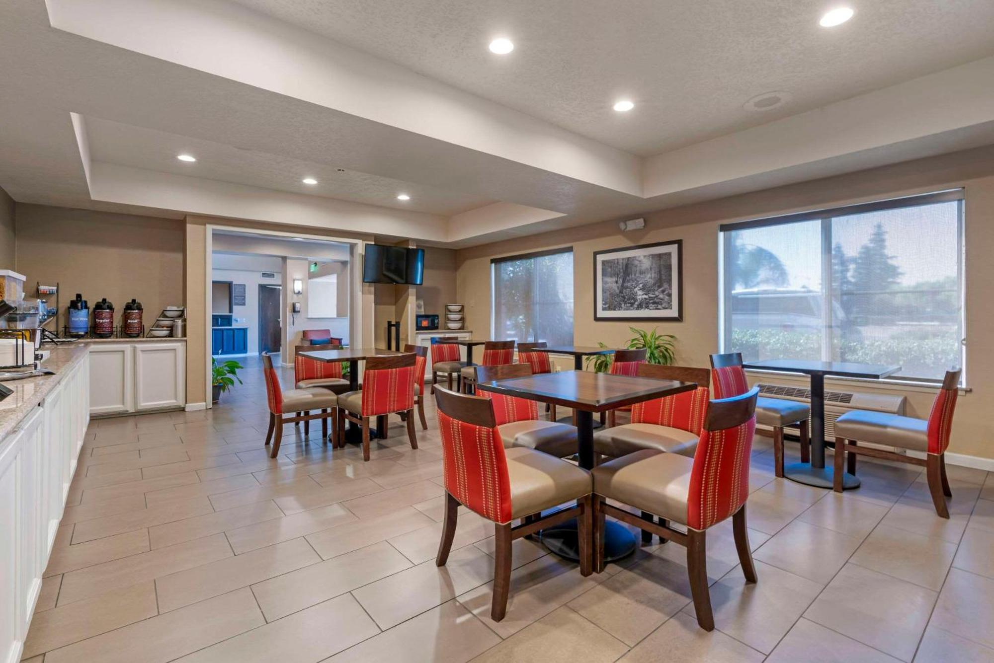 Comfort Inn Lathrop Stockton Airport Екстериор снимка