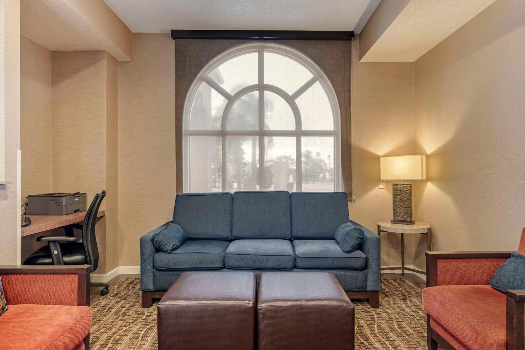 Comfort Inn Lathrop Stockton Airport Екстериор снимка